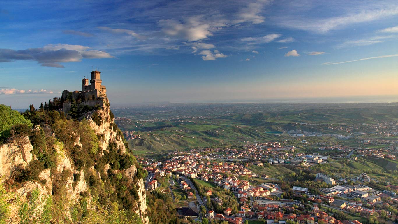 Rocca Guaita (first tower) in Borgo Maggiore, Republic of San Marino (© SIME/eStock Photo)(Bing Canada)