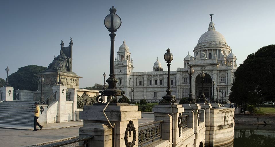 印度加尔各答的维多利亚纪念馆 -- Bhaswaran Bhattacharya/India Picture RM/Photolibrary &copy; (Bing China)