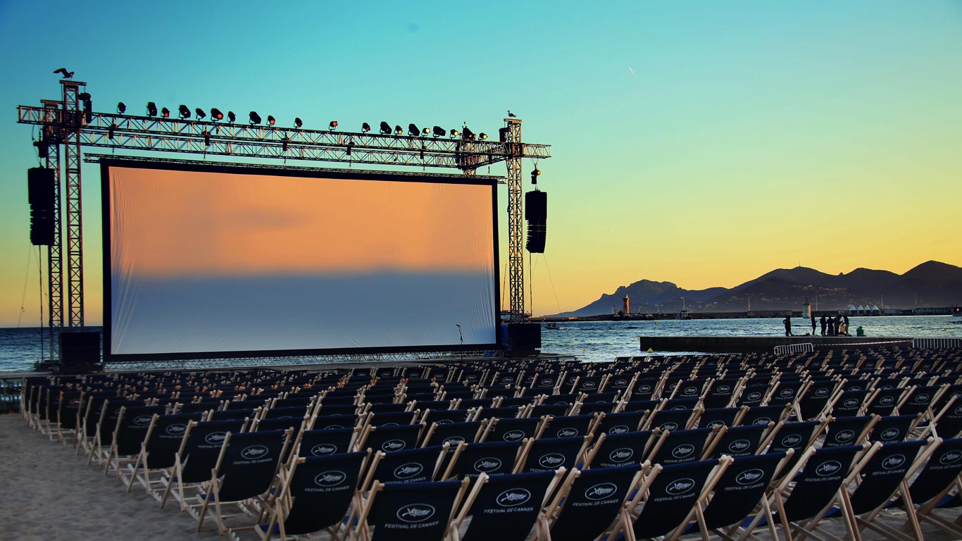 Vue générale sur la 69e édition du Festival de Cannes, le 21 mai 2016 (© Denis Makarenko/Shutterstock)(Bing France)