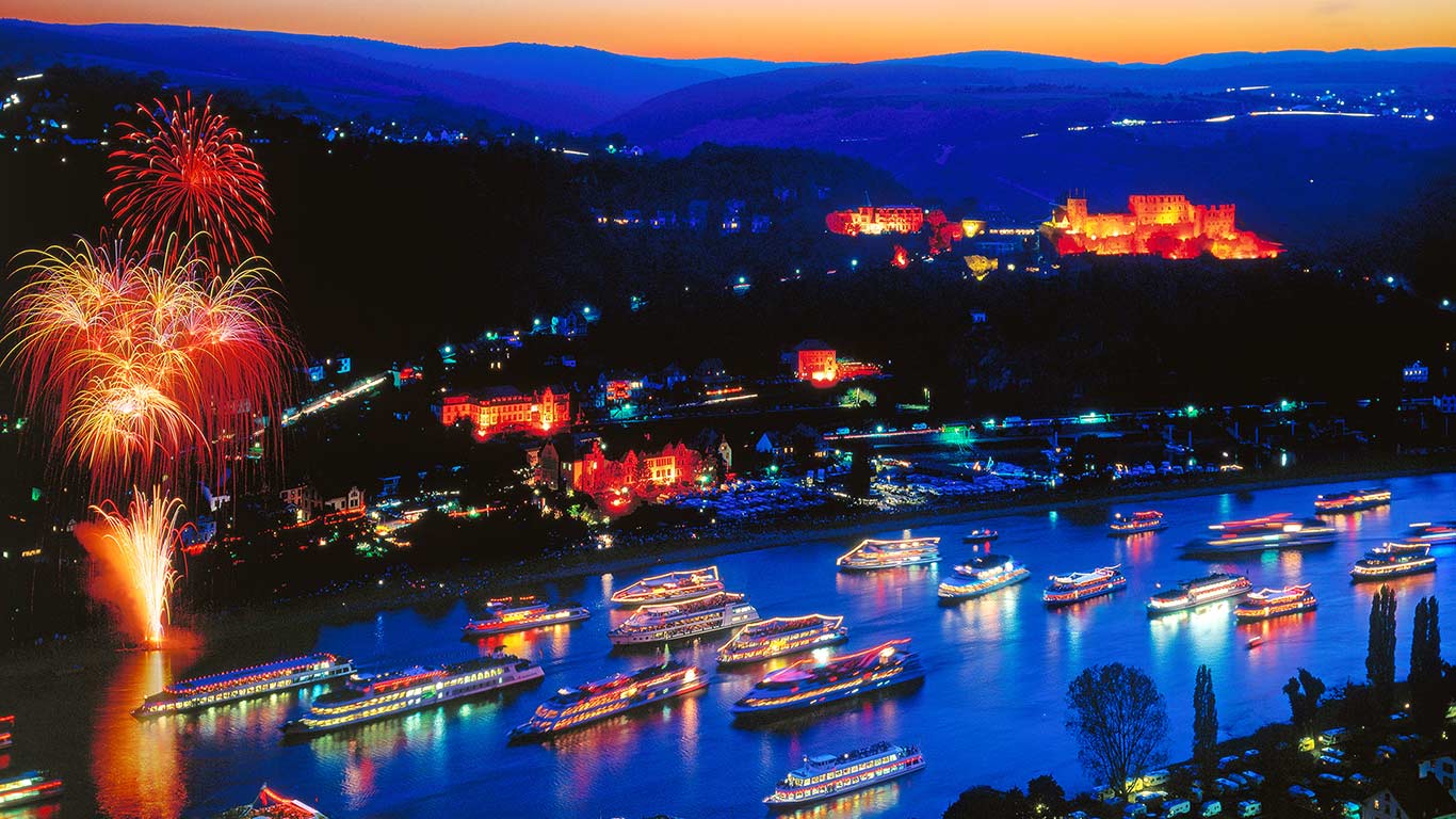 Rhein in Flammen, Sankt Goar, Rheinland-Pfalz, Deutschland (© Günter Gräfenhain/4Corners)(Bing Deutschland)