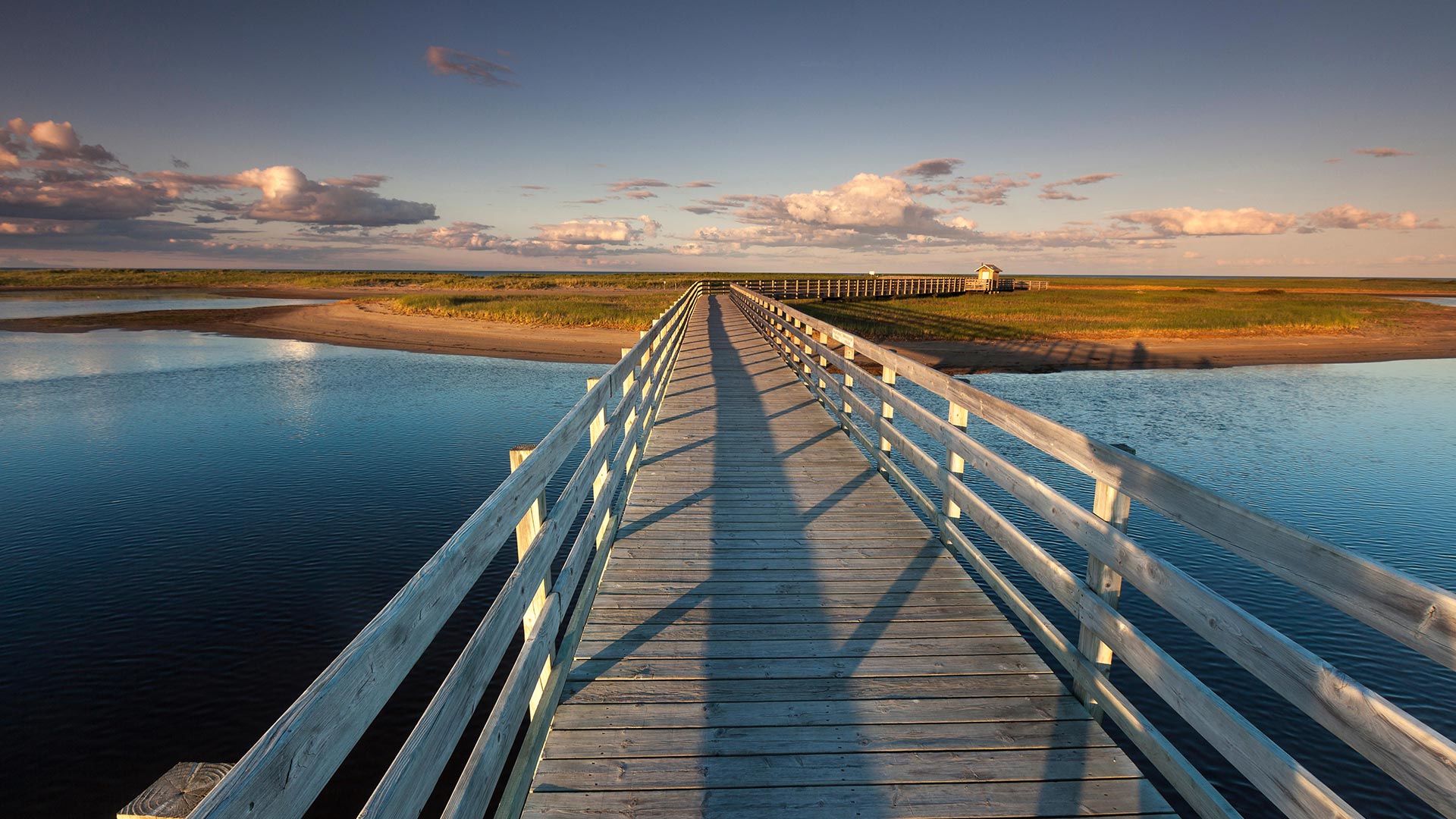 The Kellys beach boardwalk in Kouchibouguac National Park, New Brunswick (© All Canada Photos/Alamy Stock Photo)(Bing Canada)