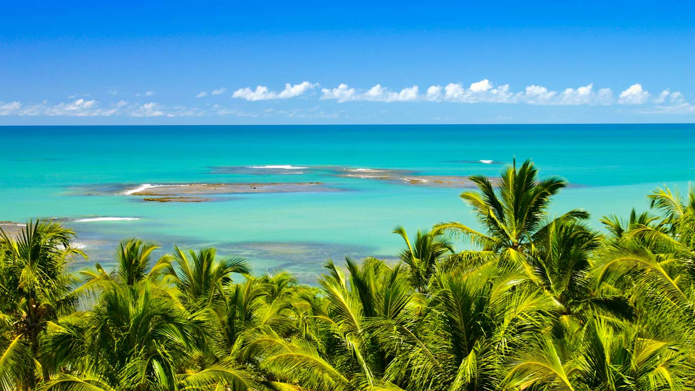 特兰科苏附近的镜面海滩，巴西巴伊亚州 (© dri5821/Moment Open/Getty Images)(Bing China)