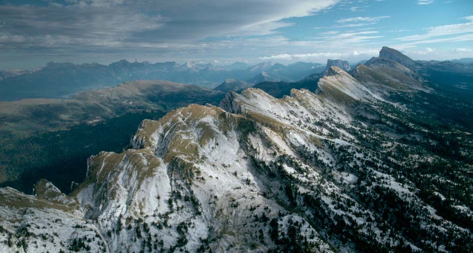 Grand Veymont dans le massif du Vercors, Isère, Rhône-Alpes (© Robert van der Hilst/Corbis) &copy; (Bing France)