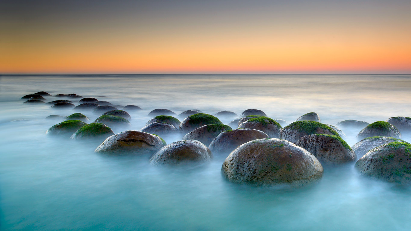 美国加州波因特阿里纳市的保龄球海滩 (© Patrick Smith/Getty Images)(Bing China)