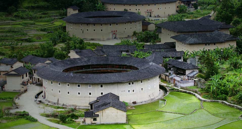福建省永定的客家土楼 -- Christian Kober/age fotostock &copy; (Bing China)