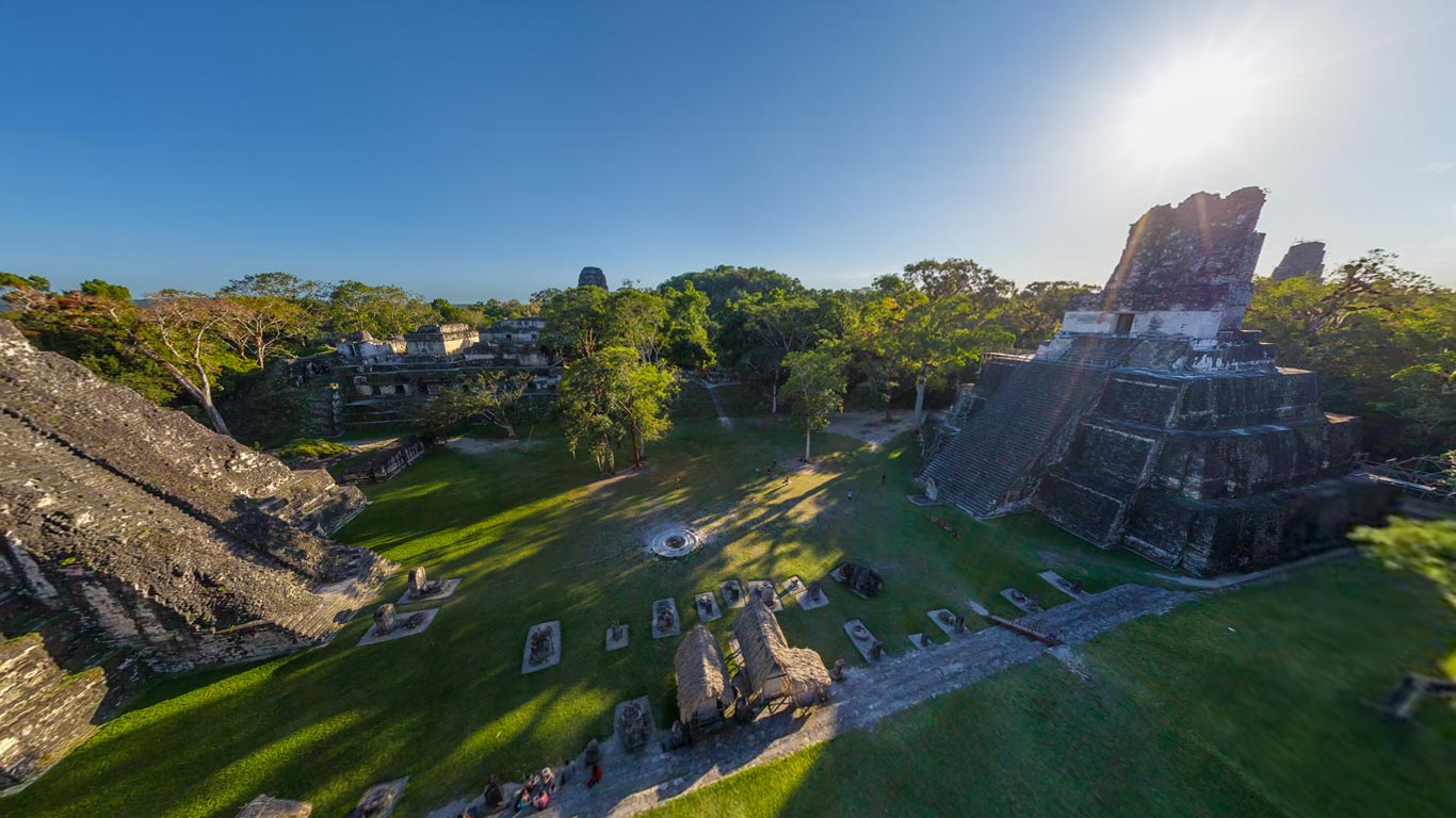 危地马拉蒂卡尔，玛雅金字塔 (© AirPano)(Bing China)