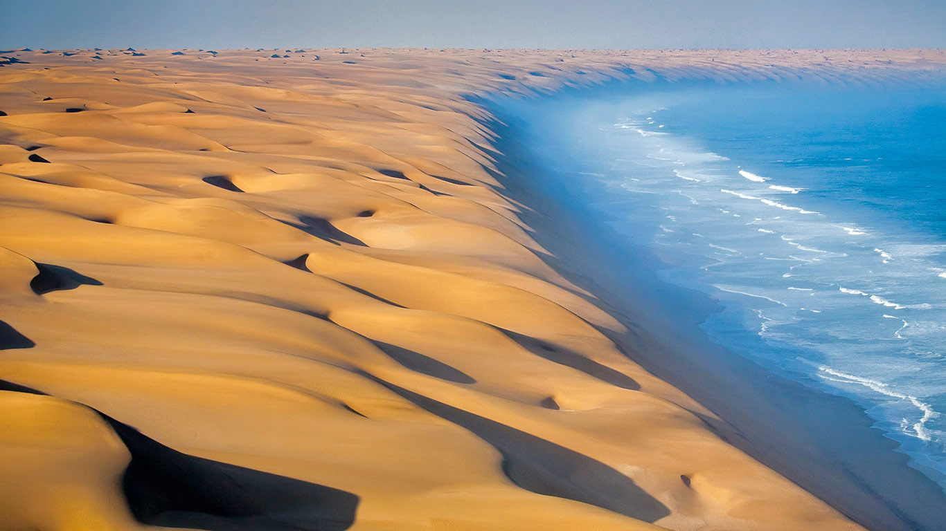非洲大西洋海湾的纳米布沙漠 (© Robert Harding World Imagery/Offset)(Bing China)