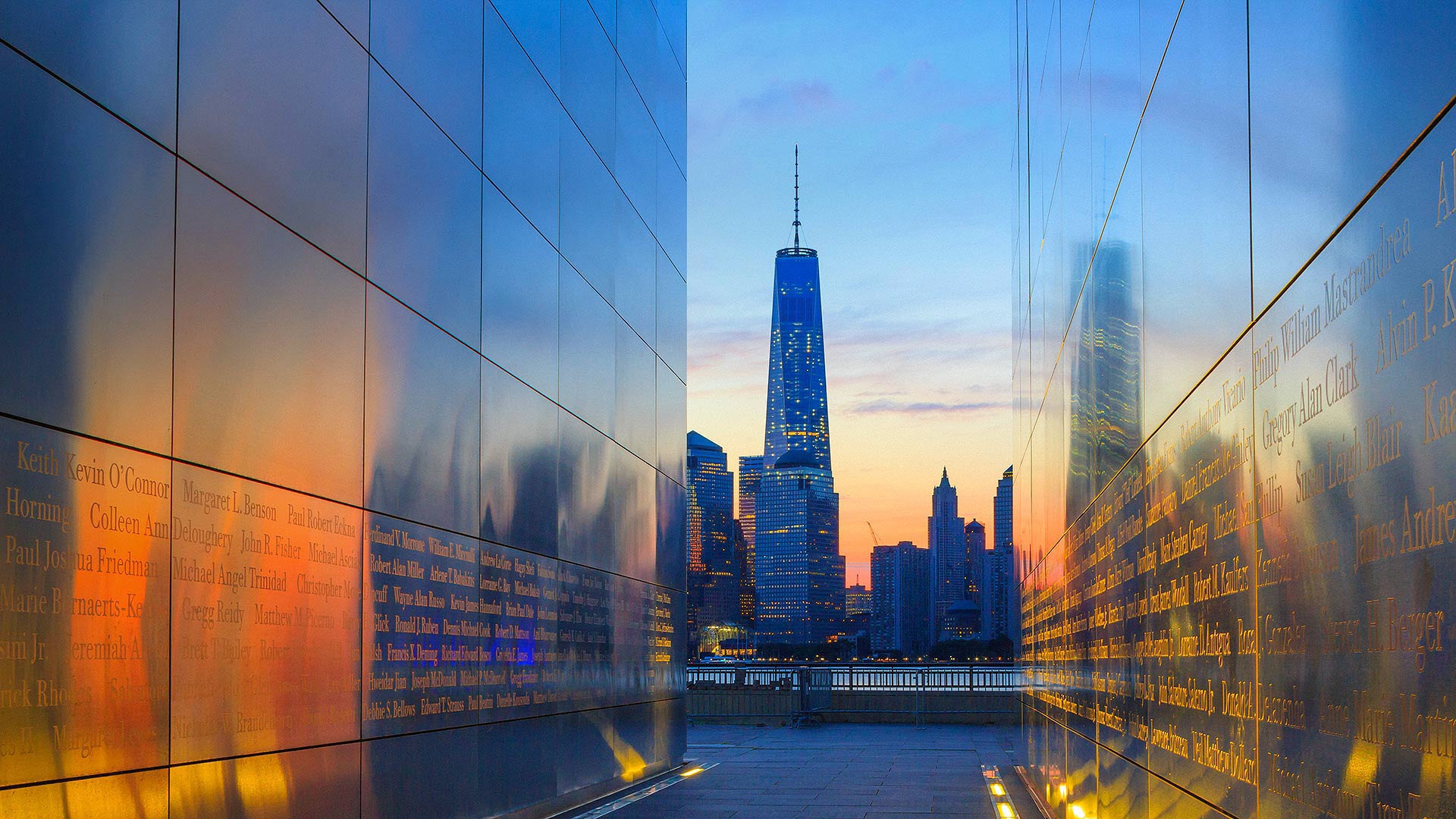 One World Trade Center and lower Manhattan, seen from the Empty Sky memorial in Jersey City, New Jersey (© Maurizio Rellini/Offset by Shutterstock)(Bing United States)