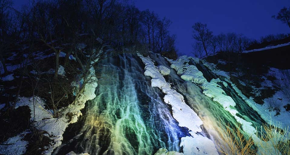 ｢オシンコシンの滝｣北海道, 斜里町 (© JTB Photo/Photolibrary) &copy; (Bing Japan)