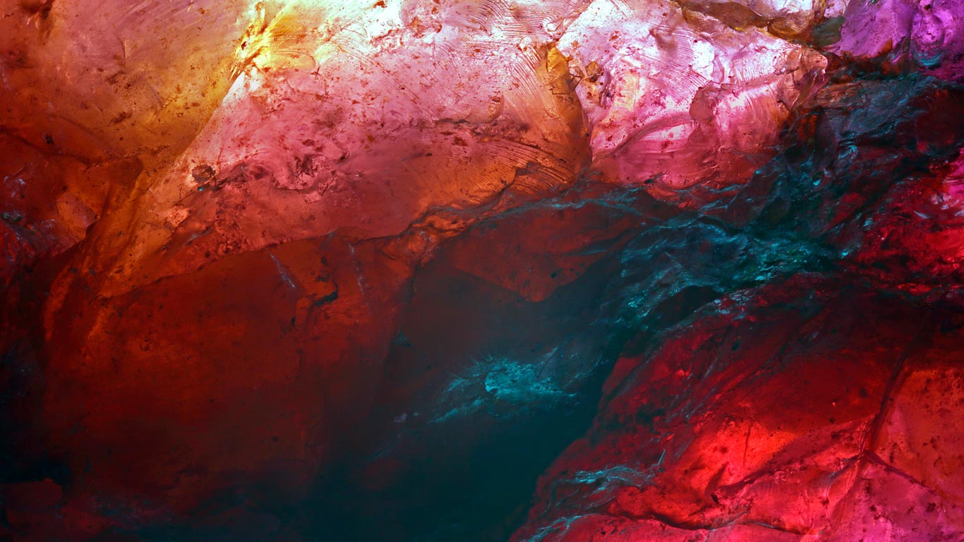马达加斯加的石榴石原石 (© Walter Geiersperger/Corbis)(Bing China)