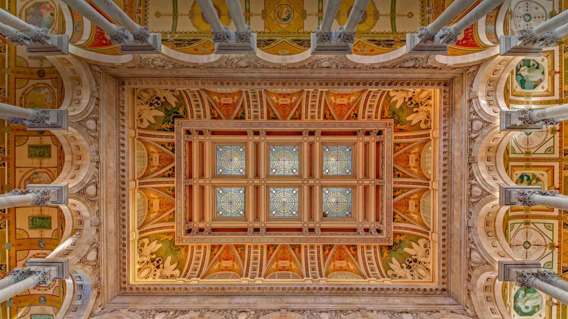 Ceiling and cove of the Great Hall at the Library of Congress in Washington, DC (© Susan Candelario/Alamy)(Bing United States)