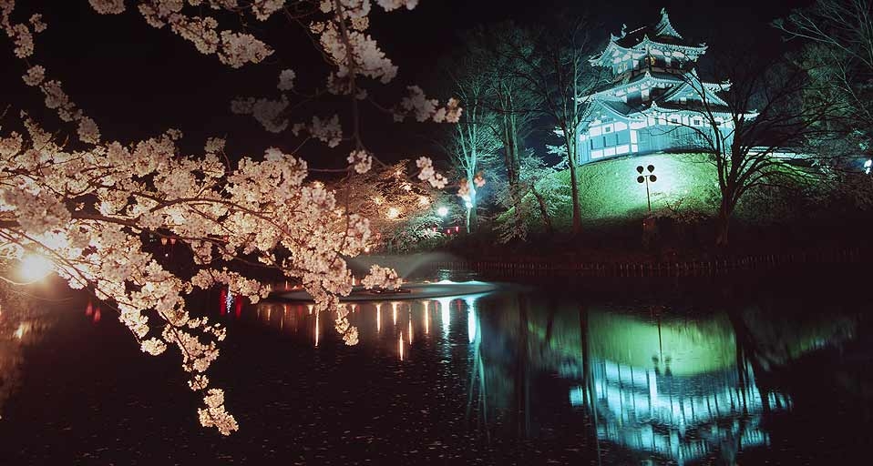 ｢高田城の夜桜｣新潟, 上越市 -- JTB Photo /Photolibrary &copy; (Bing Japan)