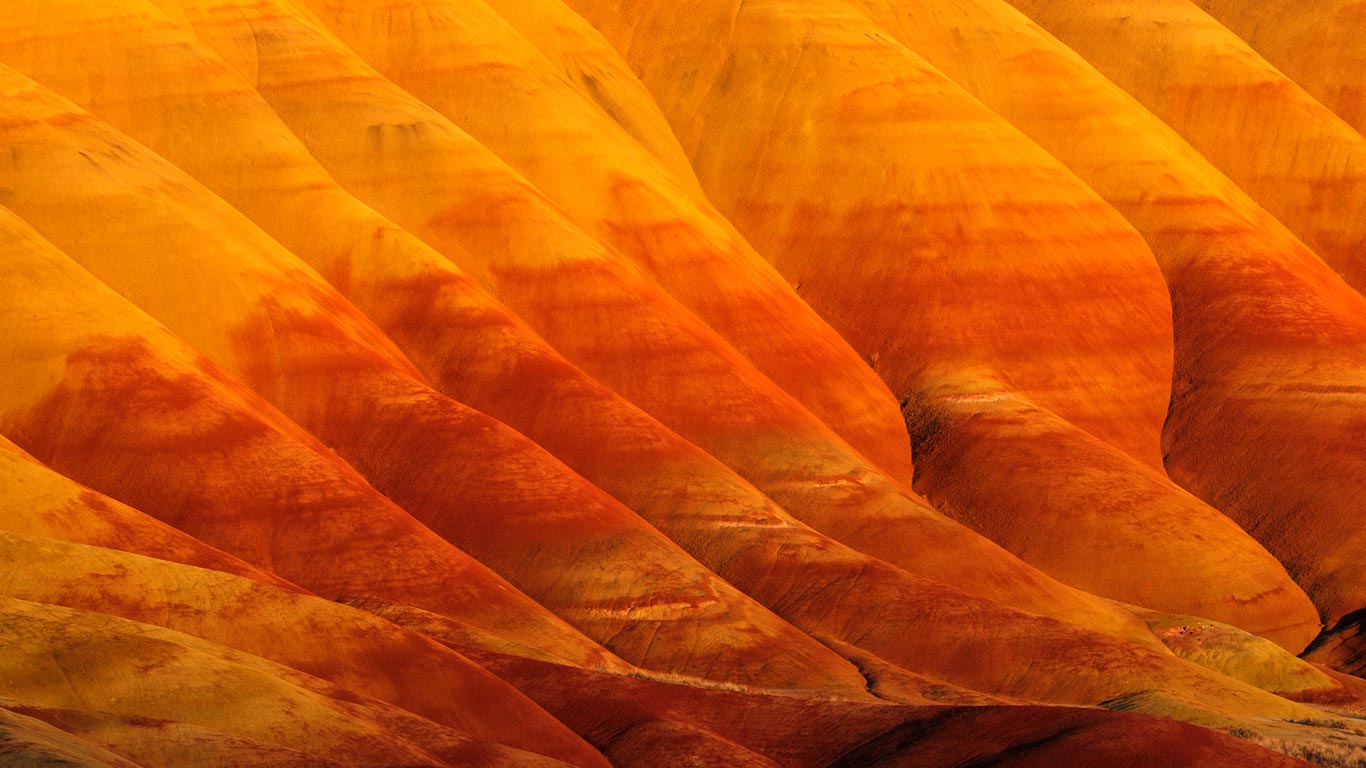 俄勒冈州，约翰迪化石床国家纪念碑的画山 (© Anand Hegde)(Bing China)