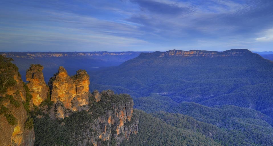 Three Sisters rock formation, Jamison Valley, Blue Mountains National Park, New South Wales, Australia -- Michael Weber/imagebroker/age fotostock &copy; (Bing Australia)