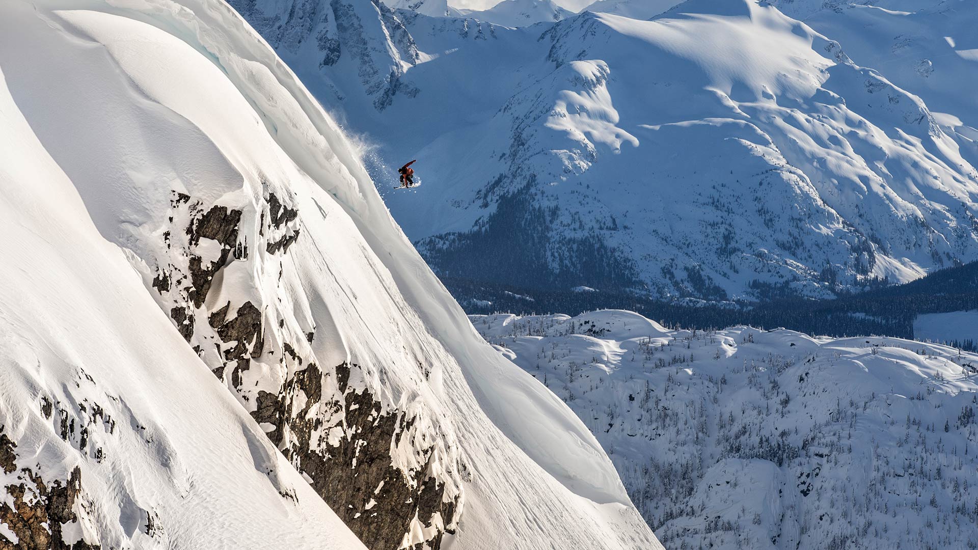 A snowboarder in Pemberton, B.C. (© Jussi Grznar/Tandem Stills + Motion)(Bing Canada)