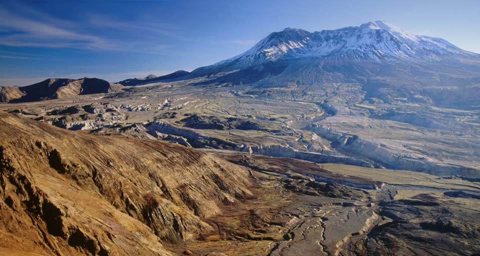 Mount Saint Helens and the devastation from the 1980 eruption, Washington, USA -- Alan Kearney/Photolibrary &copy; (Bing Canada)