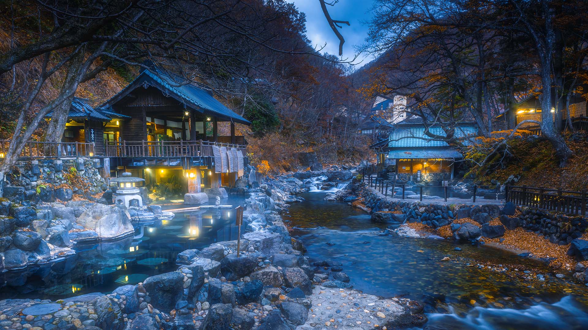 宝川温泉, 群馬 （© Marco Bottigelli/Moment/Getty images）(Bing Japan)