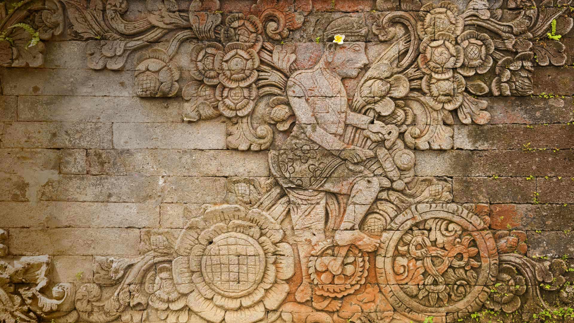 the Pura Meduwe Karang神庙中雕刻艺术家W.O.J.Nieuwenkamp的作品，印度尼西亚巴厘岛 (© John Elk III/Getty Images)(Bing China)