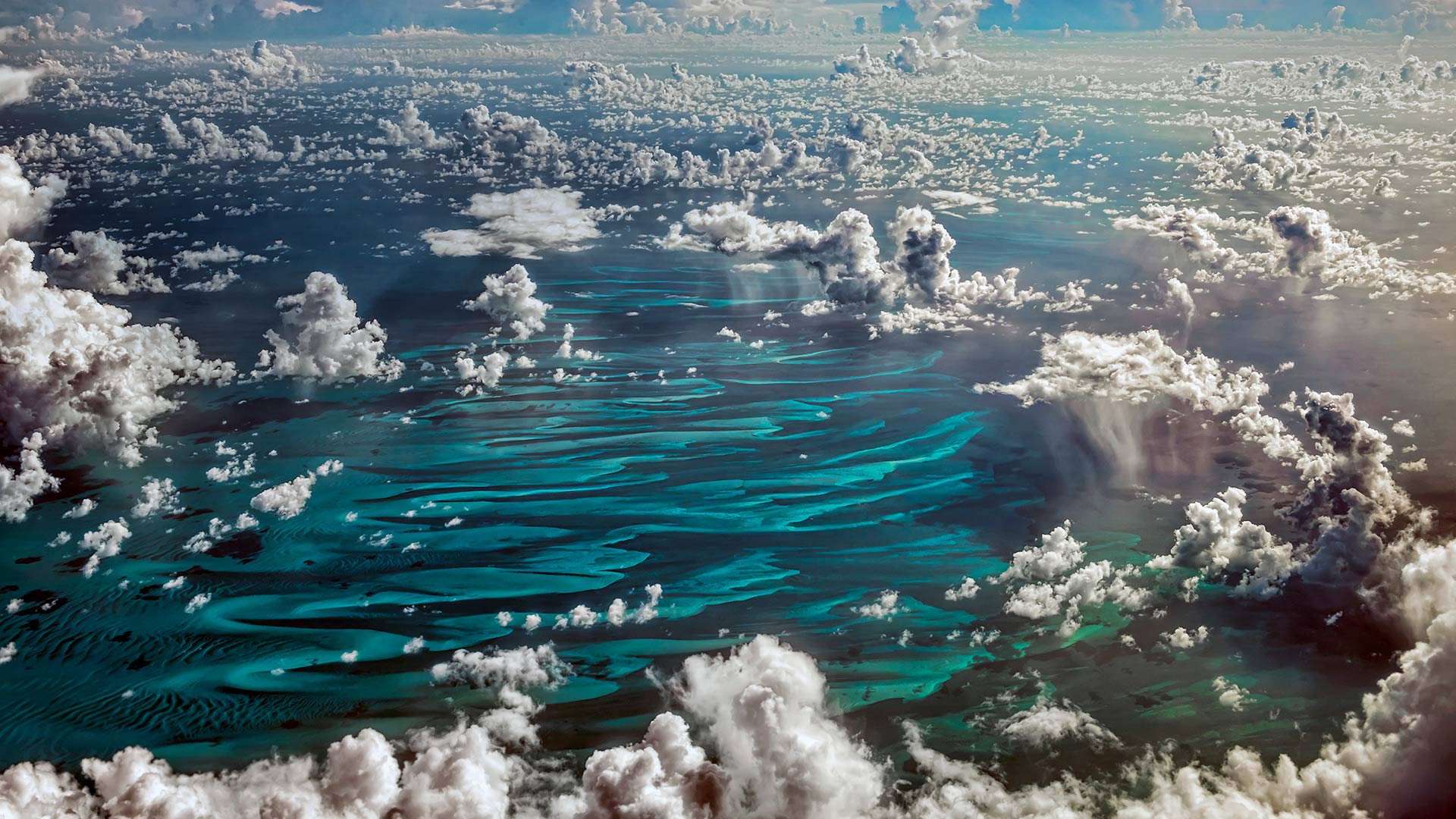 ｢海上の積雲｣カリブ海地域 (© F. M. Kearney/plainpicture)(Bing Japan)