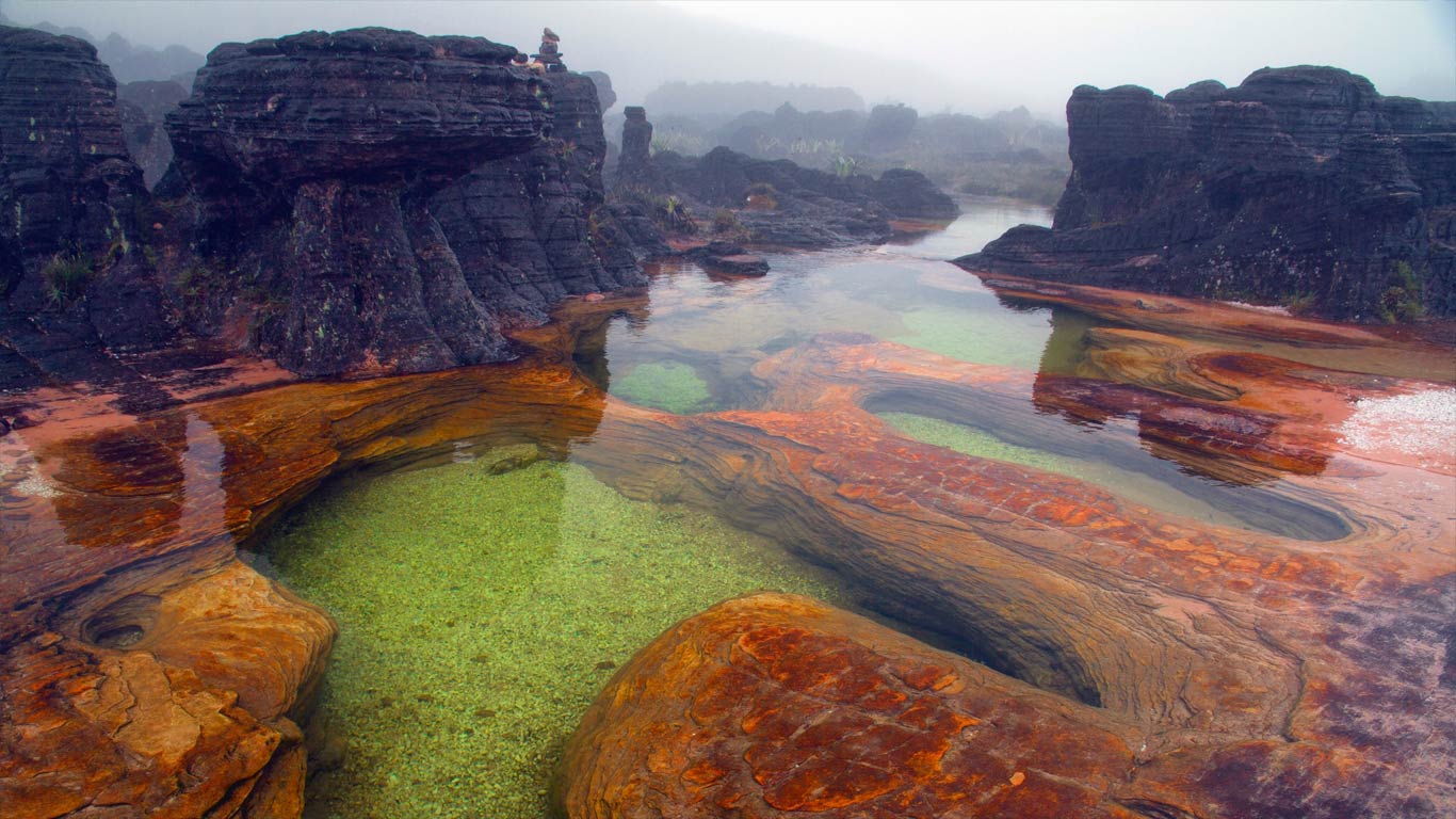Hot springs on Mount Roraima, Venezuela (© Waldyr Neto/Getty Images)(Bing Australia)