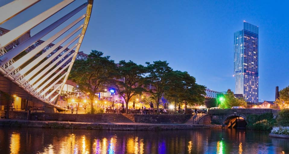 Merchants and the Beetham Tower, Castlefield, Manchester, England -- Atlantide Phototravel/Corbis &copy; (Bing United Kingdom)
