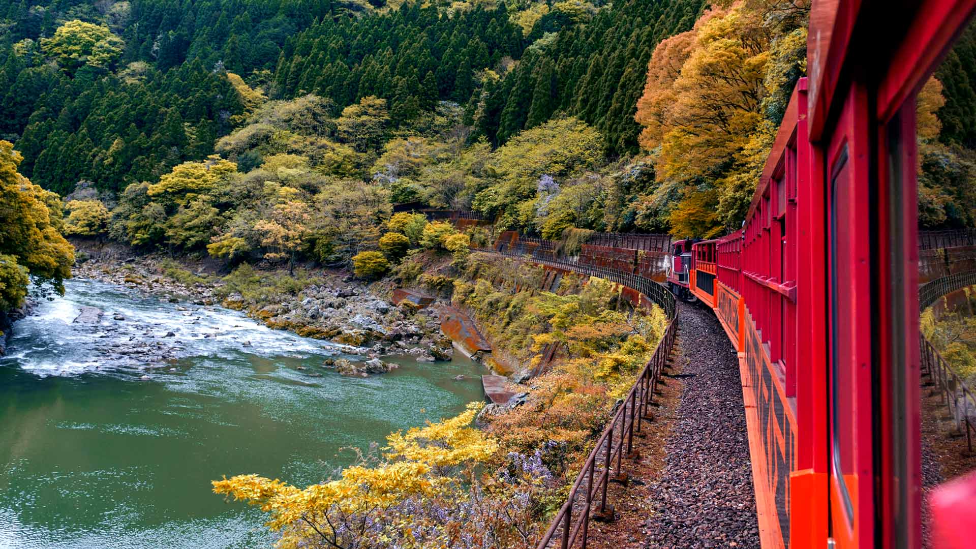 ｢嵯峨野観光鉄道｣京都, 嵐山 (© jiGGoTravel/Alamy Stock Photo)(Bing Japan)