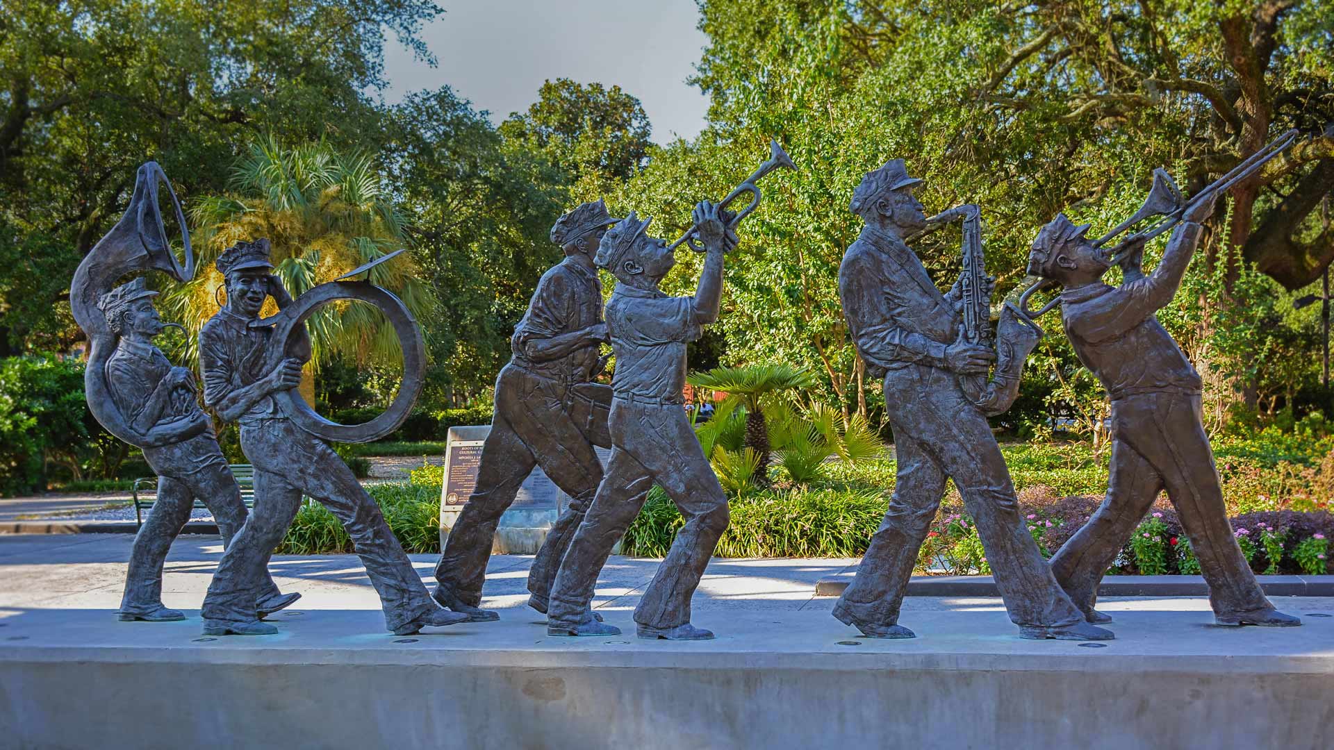 The Roots of Music Cultural Sculpture Garden in Louis Armstrong Park, New Orleans, LA (© jejim120/Alamy)(Bing Canada)