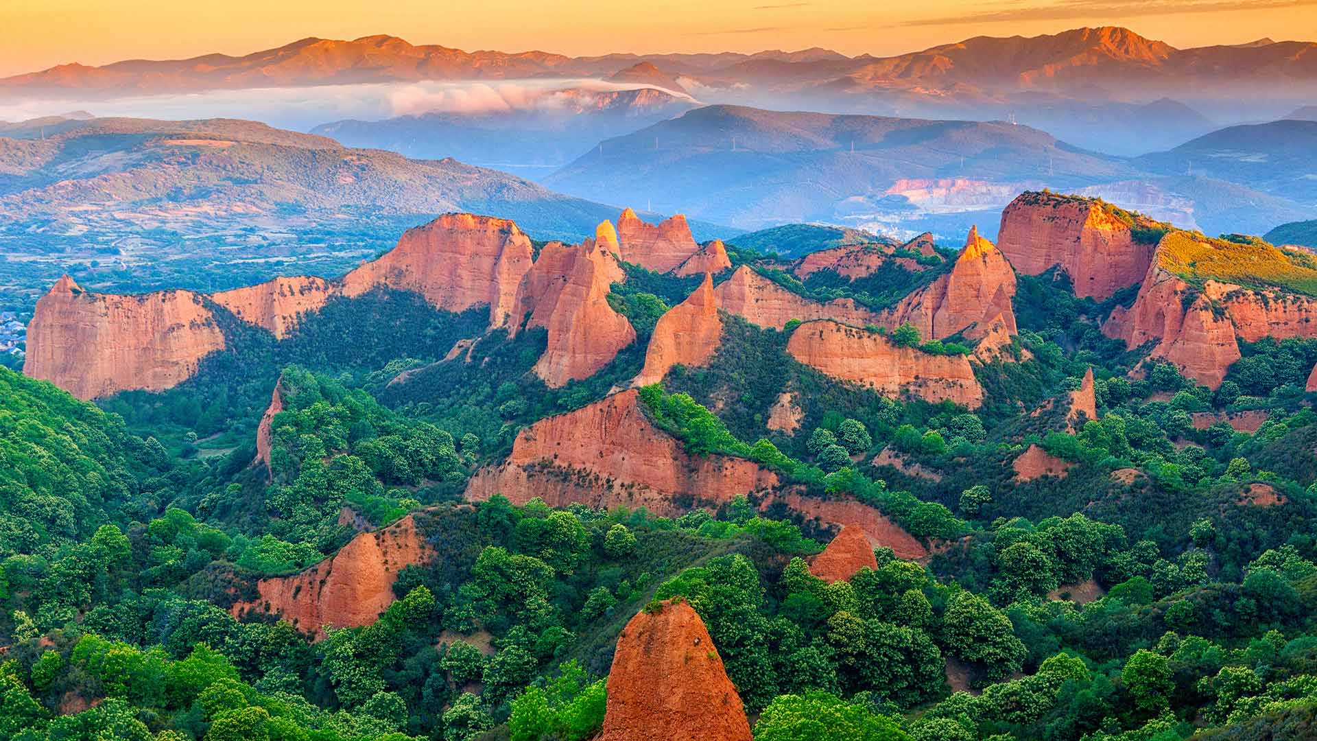 拉斯梅德拉斯的古罗马金矿遗址，西班牙莱昂 (© DEEPOL by plainpicture/David Santiago Garcia)(Bing China)