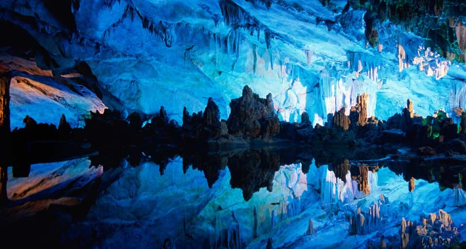 广西桂林七星岩 -- China Tourism Press/Getty Images &copy; (Bing China)