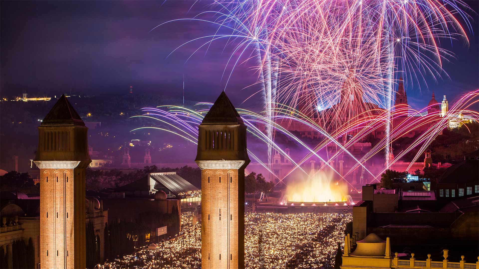 Fireworks during La Merce Festival in Barcelona, Spain (© Lucas Vallecillos/age fotostock)(Bing Canada)