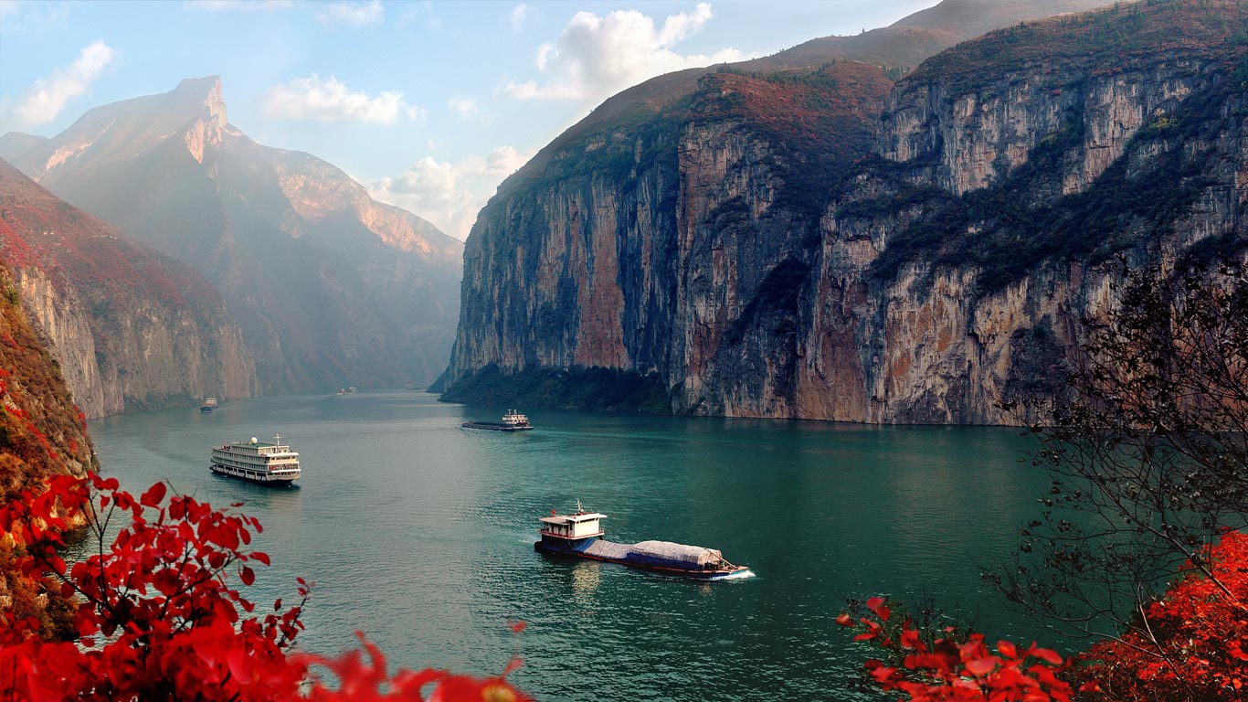 长江三峡 (© View Stock/Getty Images)(Bing China)