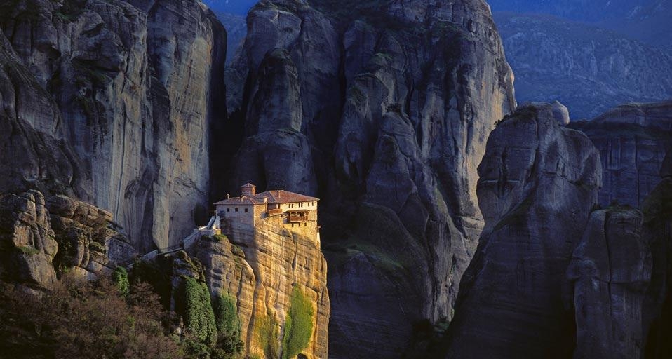 Roussánou Monastery in Metéora, Thessaly, Greece (© age fotostock/Superstock) &copy; (Bing United States)