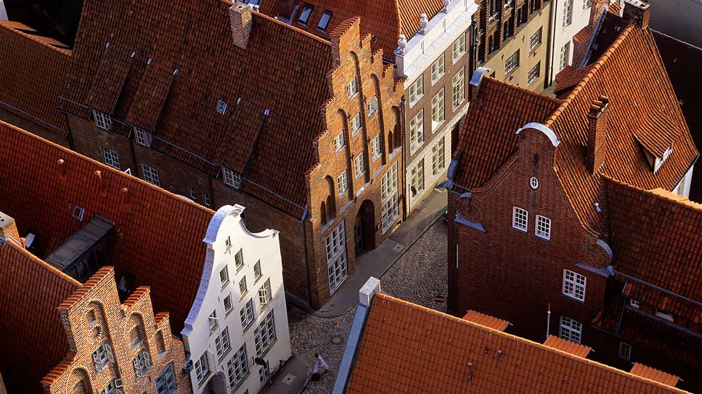 Giebelhäuser, Lübeck, Schleswig-Holstein, Deutschland (© H. & D. Zielske/Alamy)(Bing Deutschland)