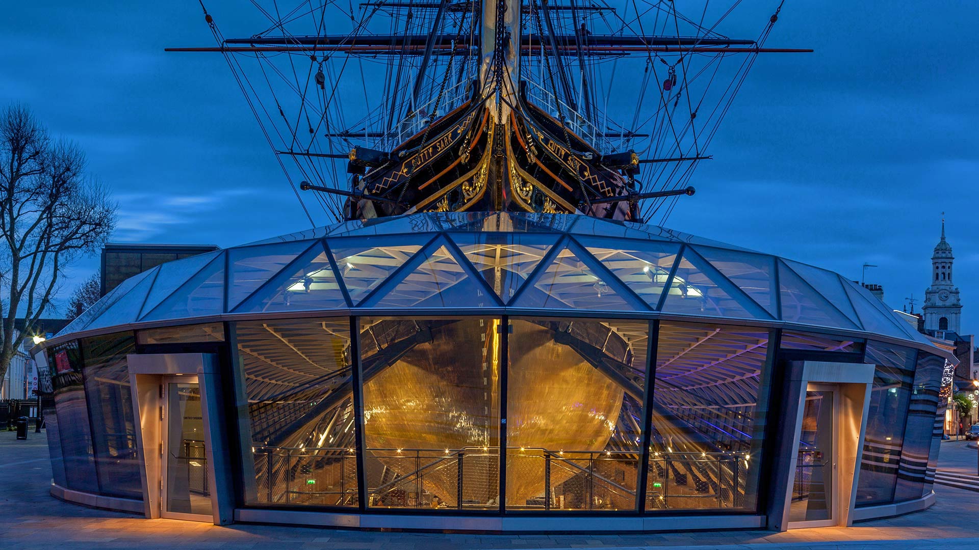 The Cutty Sark in Greenwich, London, England for her 150th anniversary (© Grant Rooney Premium/Alamy)(Bing Canada)