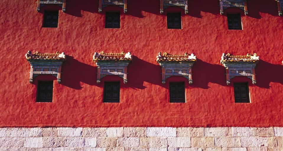 河北承德的古建筑 (© Fotosearch/Getty Images) &copy; (Bing China)