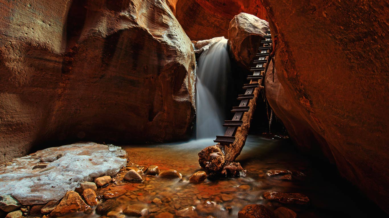 Kanarra Creek Falls in Utah (© Paul Didsayabutra/500px)(Bing Canada)