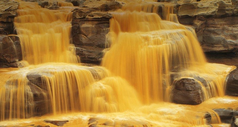 黄河壶口瀑布 (© View Stock/Stock Connection/Aurora Photos) &copy; (Bing China)