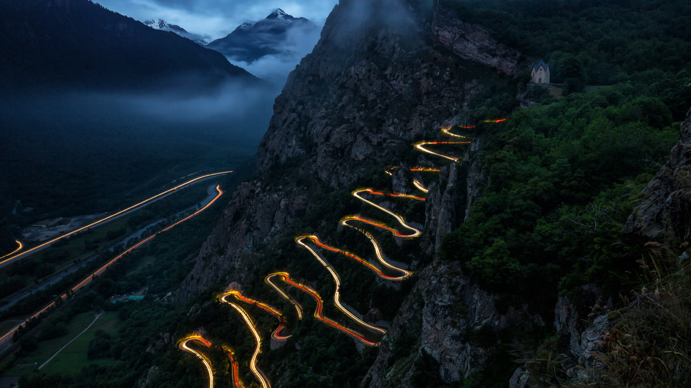 Lacets de Montvernier en Savoie, Auvergne-Rhône-Alpes (© Olha Rohulya/500px)(Bing France)